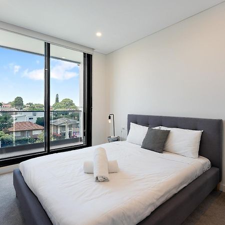 Luxury 3 Bedroom Apartment In Ryde シドニー エクステリア 写真