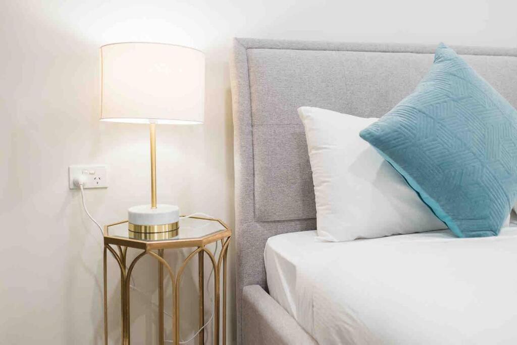 Luxury 3 Bedroom Apartment In Ryde シドニー エクステリア 写真