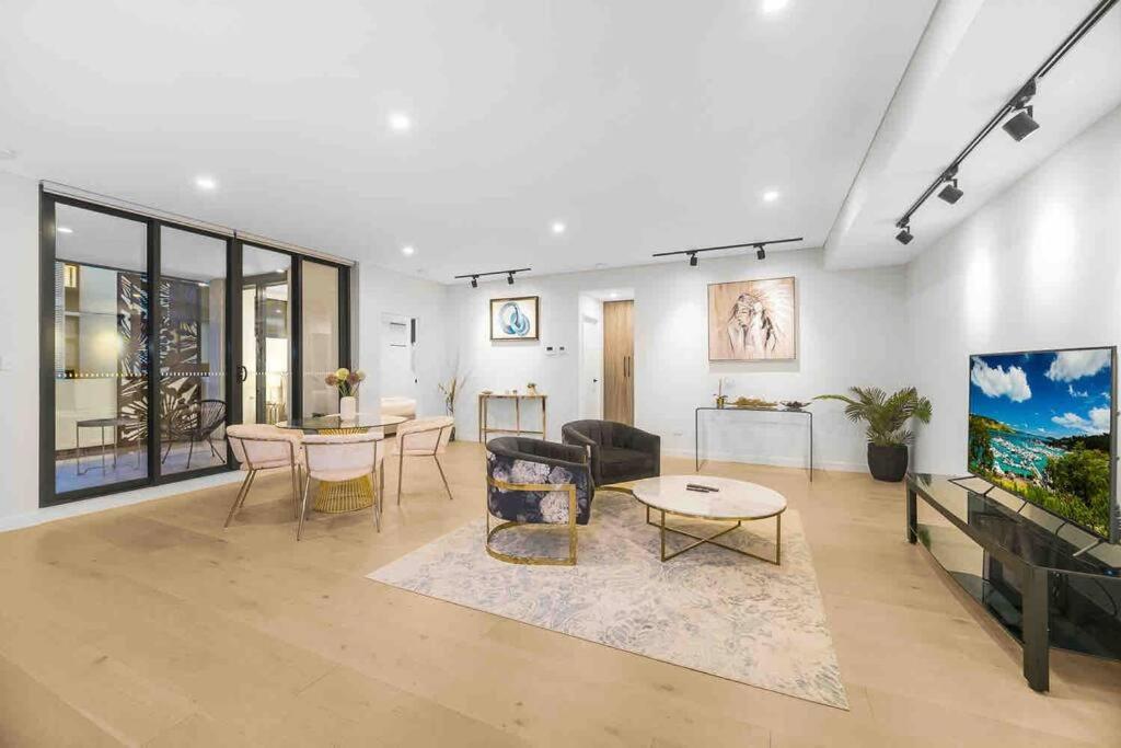 Luxury 3 Bedroom Apartment In Ryde シドニー エクステリア 写真